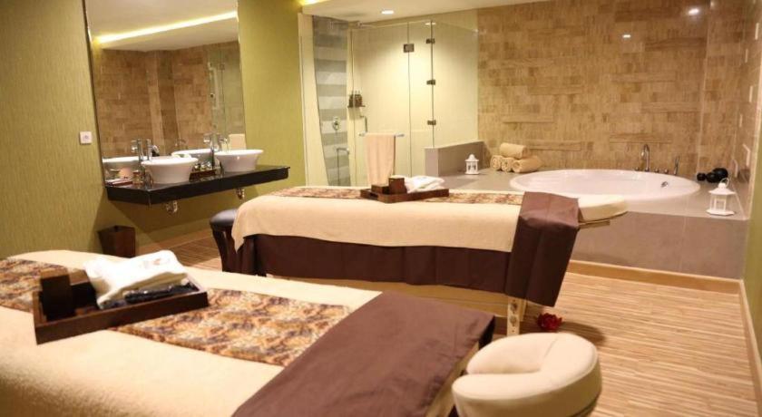 Golden Tulip Galaxy Hotel Banjarmasin Banjarmasin  Dış mekan fotoğraf