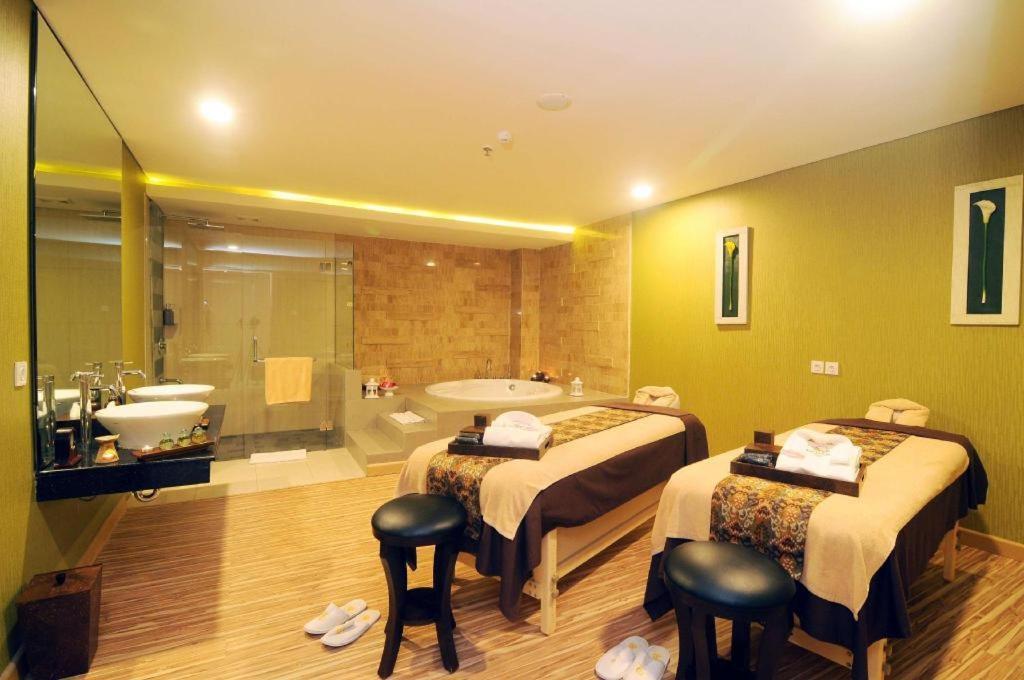 Golden Tulip Galaxy Hotel Banjarmasin Banjarmasin  Dış mekan fotoğraf